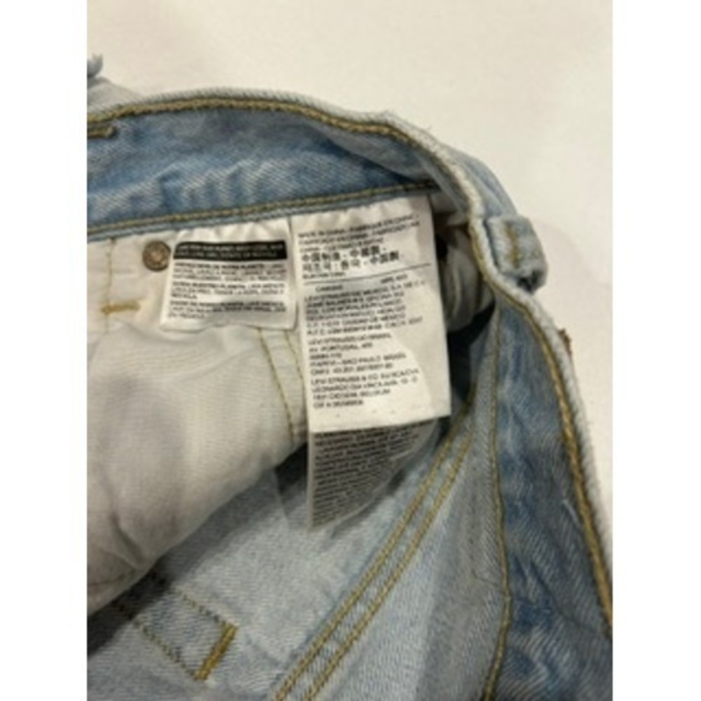 Levis 501 Original Cutoff Denim Shorts Light Wash Button Fly Frayed Hem Womens - Picture 5 of 5